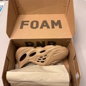 Yeezy Kids Beige Foam Runner Sneakers